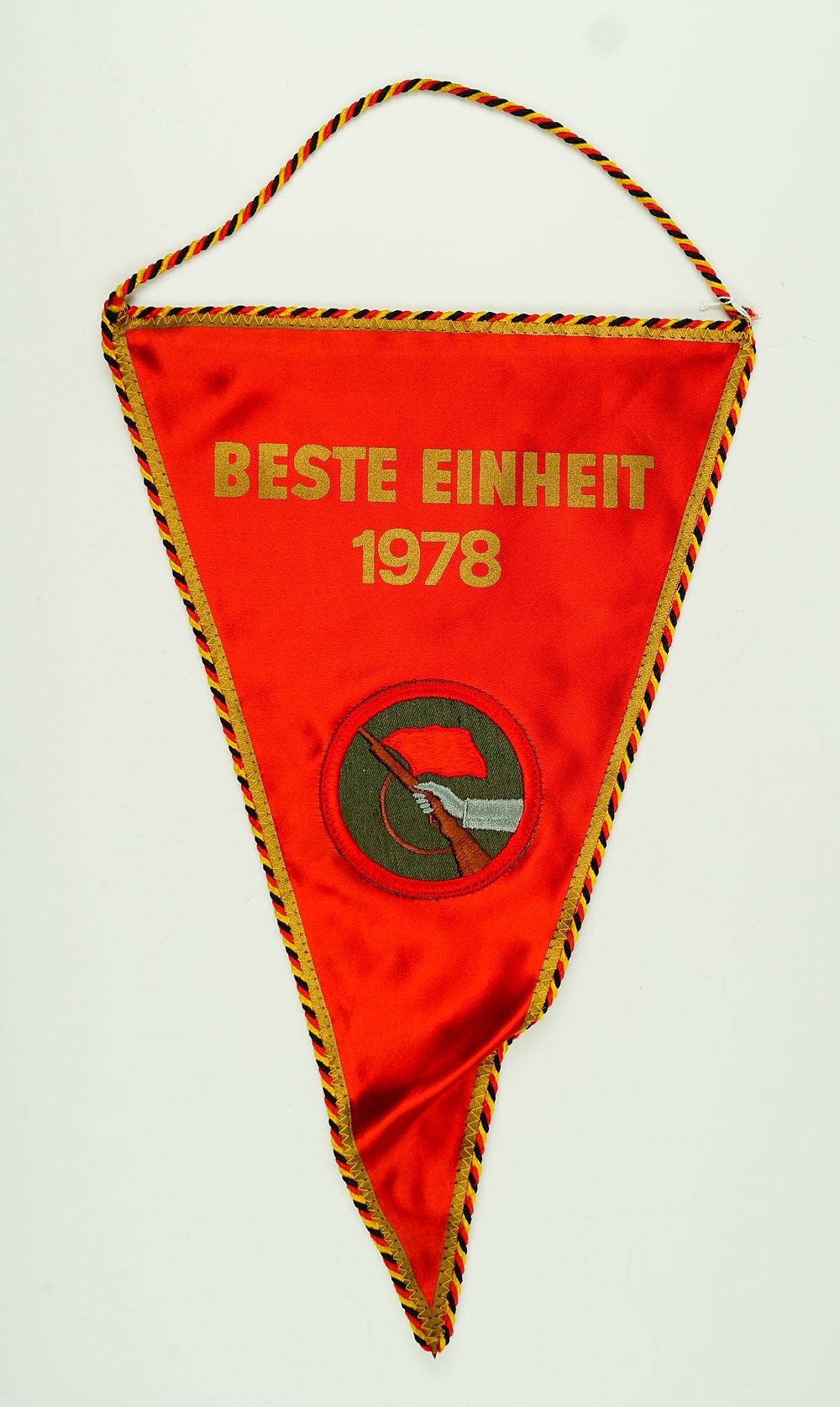 Wimpel "Beste Einheit 1978", Kampfgruppen (Museum Weißenfels - Schloss Neu-Augustusburg CC BY-NC-SA)