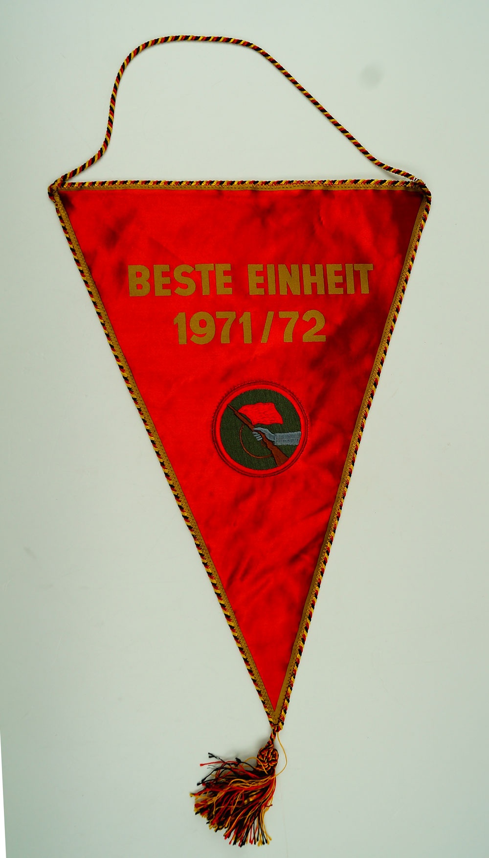 Wimpel "Beste Einheit 1971/72", Kampfgruppen (Museum Weißenfels - Schloss Neu-Augustusburg CC BY-NC-SA)