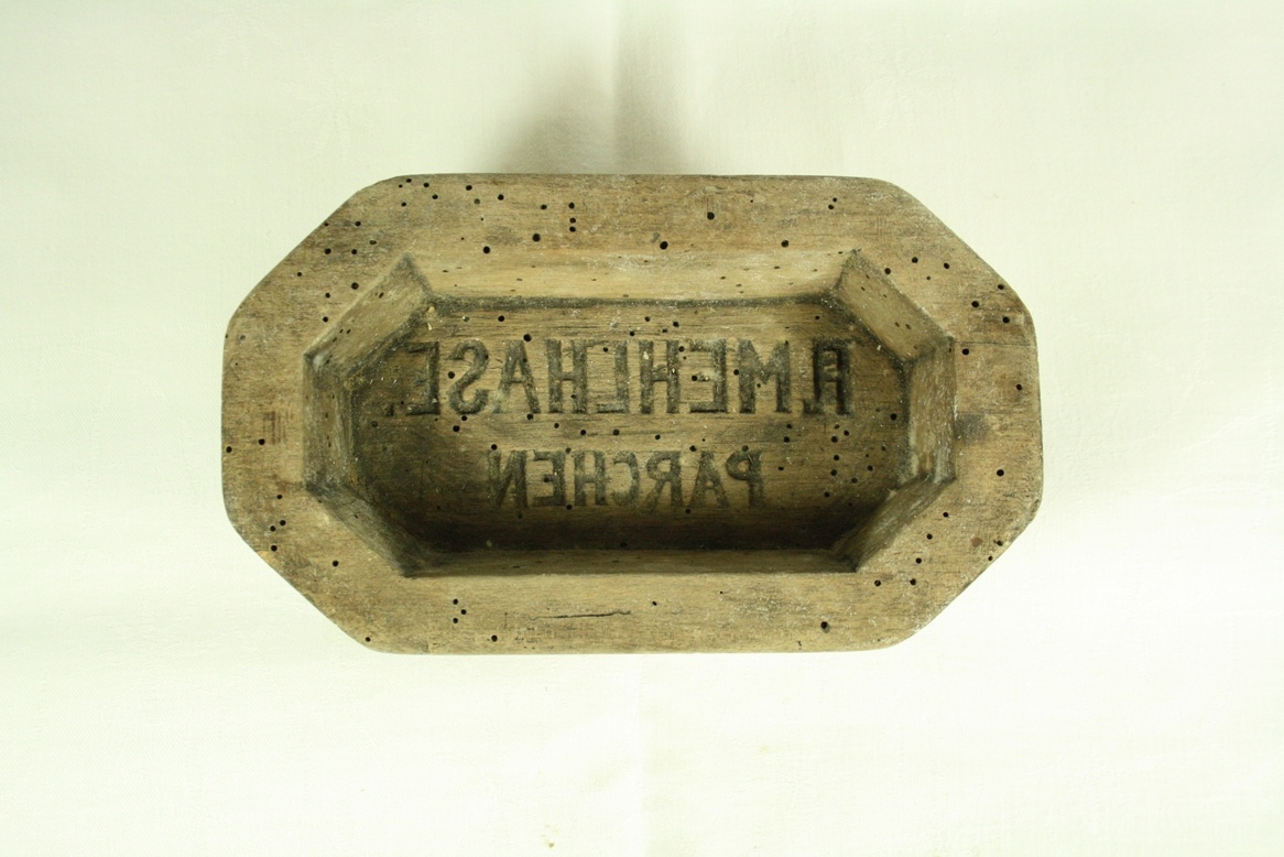 Butterform mit Inschrift „H. Mehlhase, Parchen“ (Kreismuseum Jerichower Land, Genthin CC BY-NC-SA)