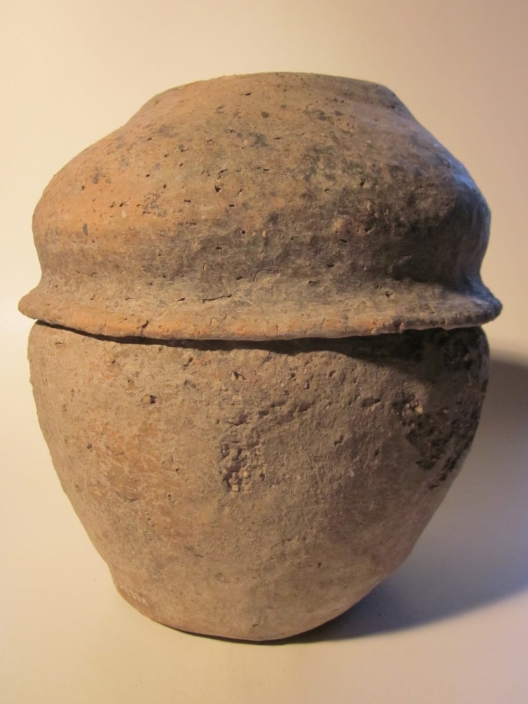 Urne mit Schale (Museum Schloss Bernburg CC BY-NC-SA)