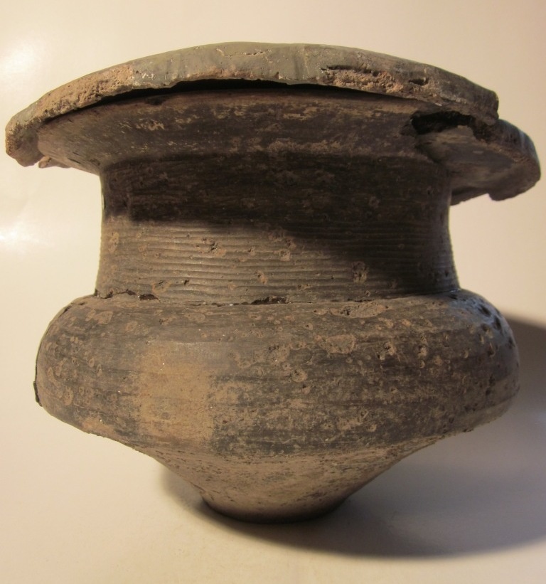 Urne mit Deckschale (Museum Schloss Bernburg CC BY-NC-SA)