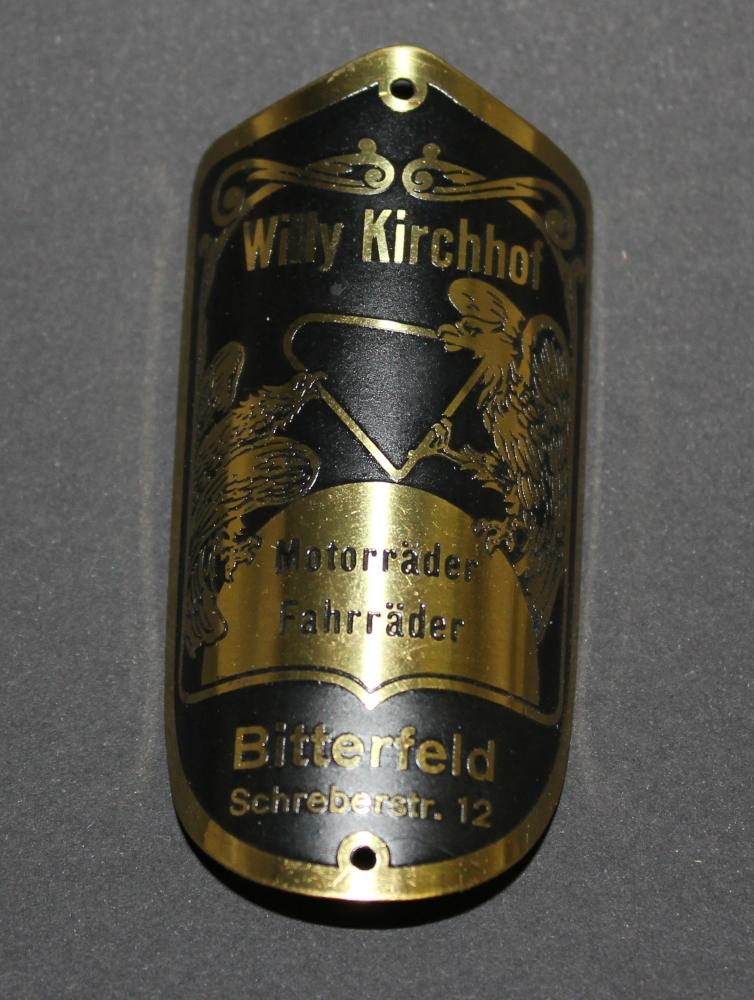 Steuerkopfschild "Willy Kirchhof" (Kreismuseum Bitterfeld CC BY-NC-SA)