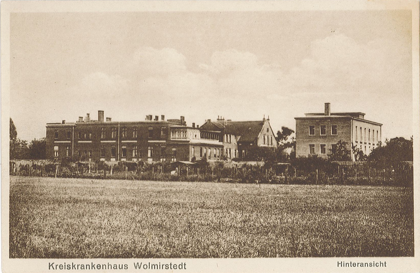 Postkarte mit Ansicht des Kreiskrankenhauses Wolmirstedt, 1928? (Museum Wolmirstedt RR-F)