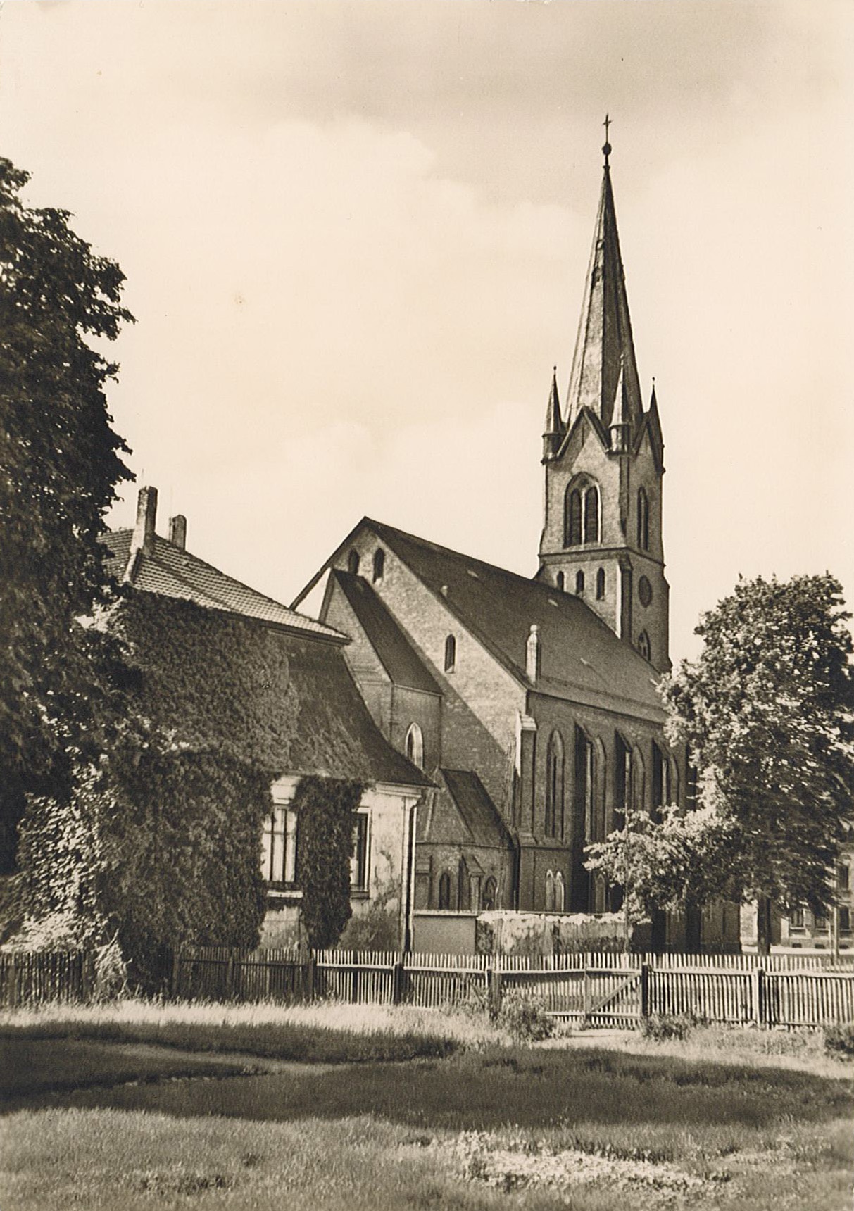 Ansichtskarte St. Katharinen Kirche, Wolmirstedt (1957) (Museum Wolmirstedt RR-F)