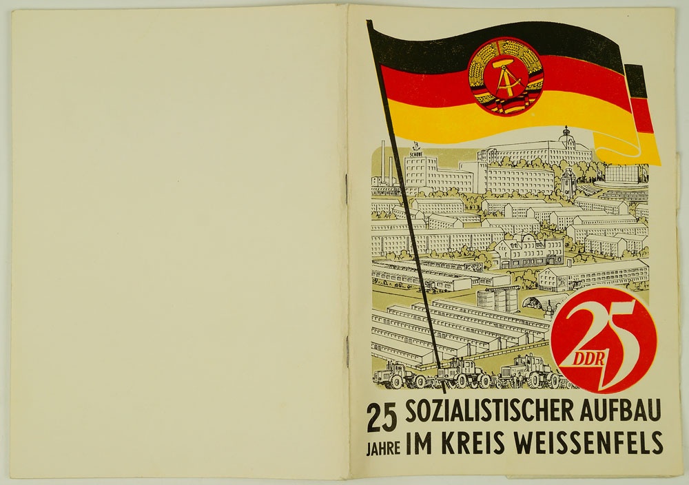 Broschüre 25 Jahre DDR, Sozialister Aufbau im Kreis Weißenfels (Museum Weißenfels - Schloss Neu-Augustusburg CC BY-NC-SA)