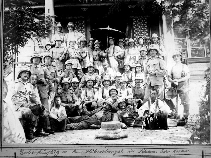 Deutsche Truppen in China - 1. Ausflug zum Höhlentempel in Shan Kri Kwan (Haus der Geschichte Wittenberg RR-F)
