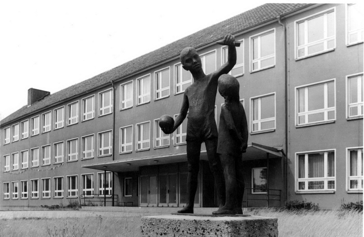 Rückseite der Käthe-Kollwitz-Oberschule Wittenberg (Haus der Geschichte Wittenberg RR-F)