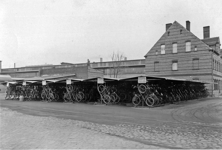 Gummi-Werke „Elbe“ AG – Fahrradstand (Haus der Geschichte Wittenberg RR-F)