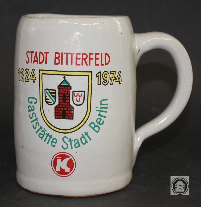Bierkrug "750 Jahre Stadt Bitterfeld" (Kreismuseum Bitterfeld CC BY-NC-SA)
