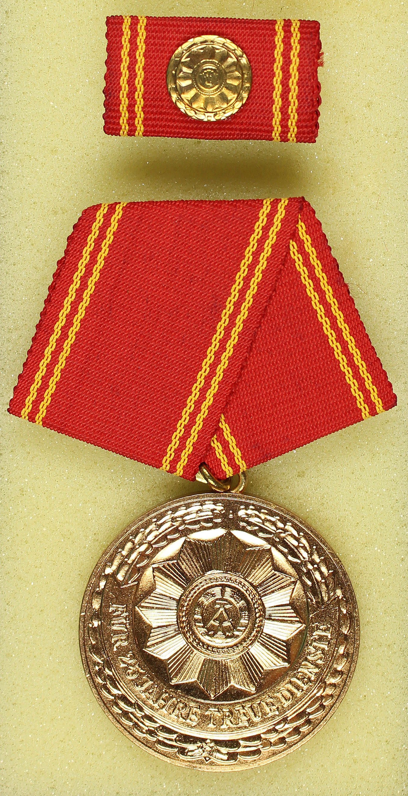 Medaille "Für 25 Jahre treue Dienst MdI/DDR (Museum Wolmirstedt RR-F)