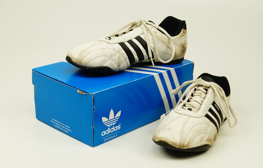 Sportschuh Adidas "Kundo", Gr. 46 (Paar) (Museum Weißenfels CC BY-NC-SA)