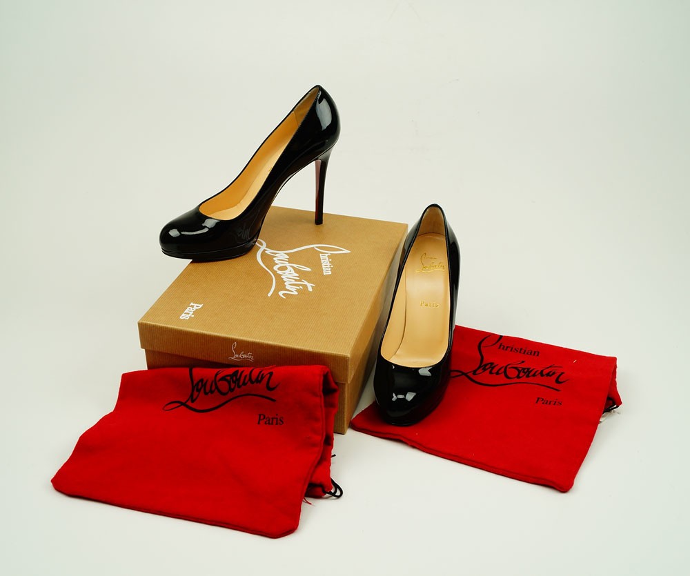 "New Simple Pump 120 Patent Calf", Christian Louboutin, Gr. 38 1/2 (Paar) (Museum Weißenfels CC BY-NC-SA)