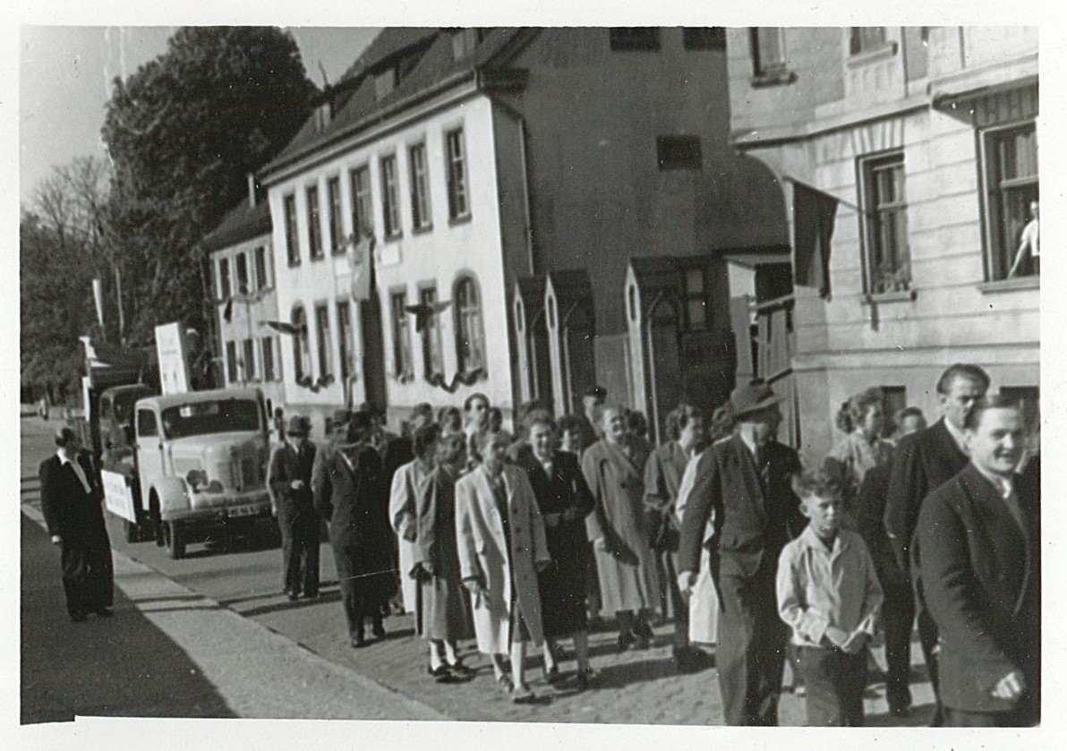 Serie - Festumzug zum 1. Mai in Wolmirstedt, 01.05.1957 - 12 (Museum Wolmirstedt RR-F)