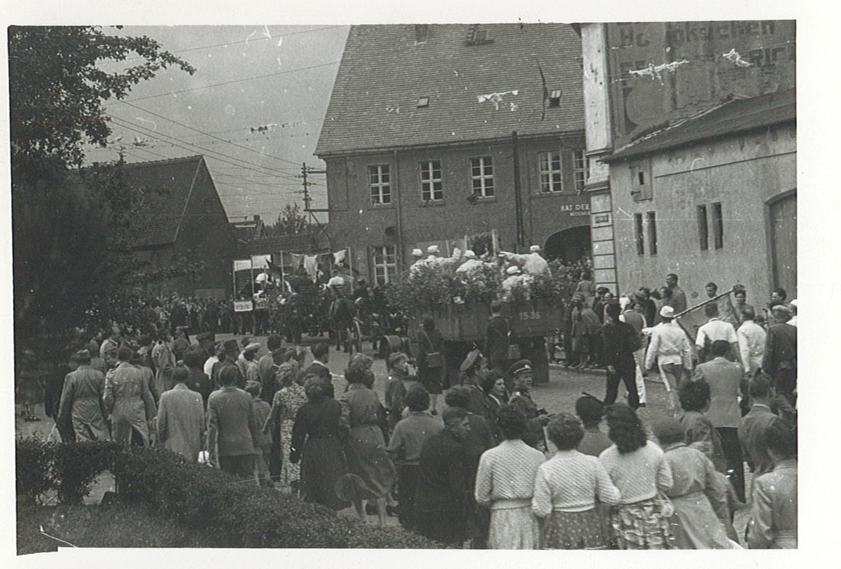 Serie - Festumzug zum 1. Kreis-Heimatfest, Wolmirstedt - 9 (Museum Wolmirstedt RR-F)