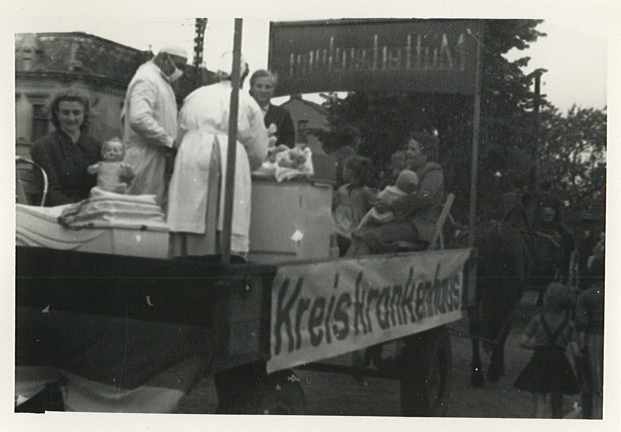 Serie - Festumzug zum 2. Kreis-Heimatfest, Wolmirstedt - 12 (Museum Wolmirstedt RR-F)
