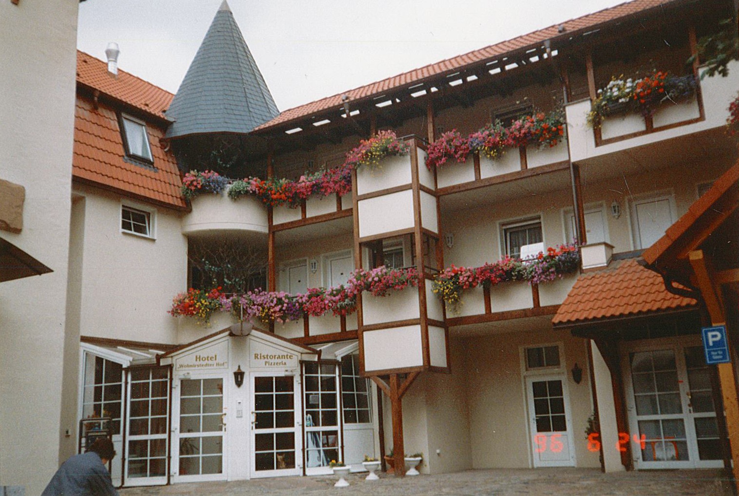 Stadtansicht Wolmirstedt - Hotel "Wolmirstedter Hof", 24.06.1996 (Museum Wolmirstedt RR-F)