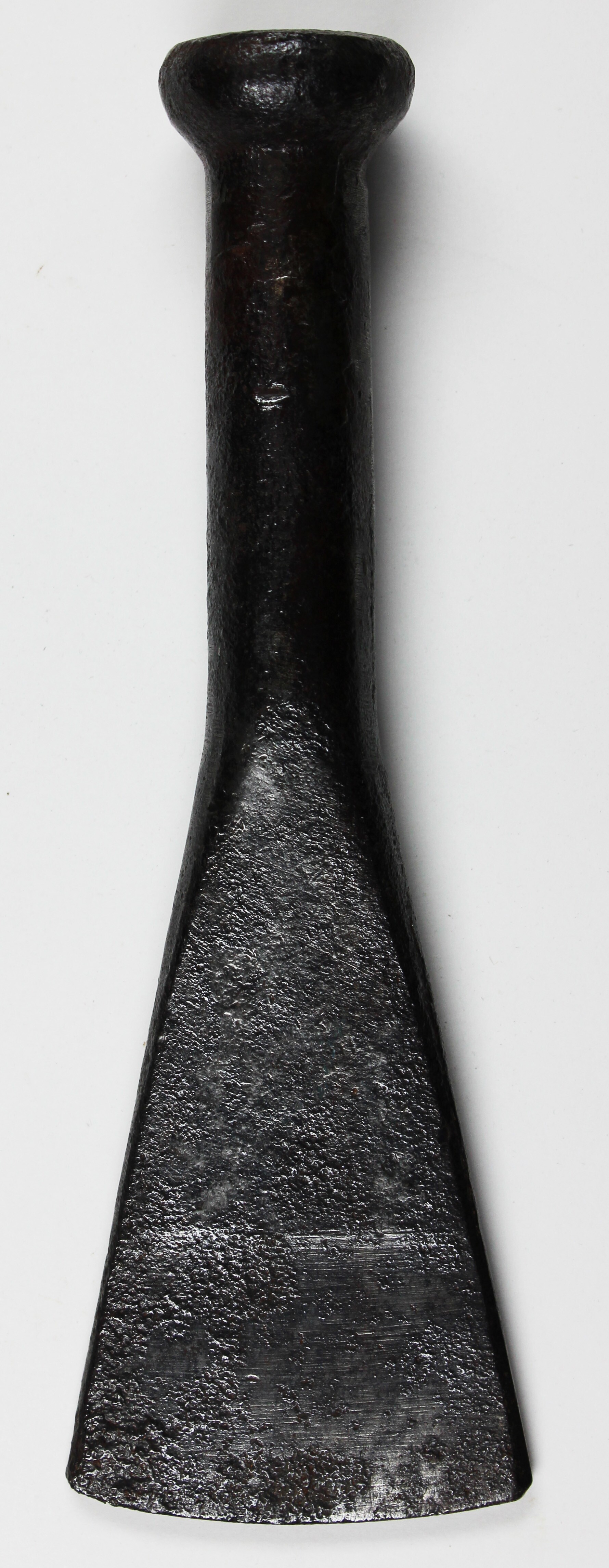 Meißel, mit Schlagkopf, spatenförmig (Museum Wolmirstedt RR-F)