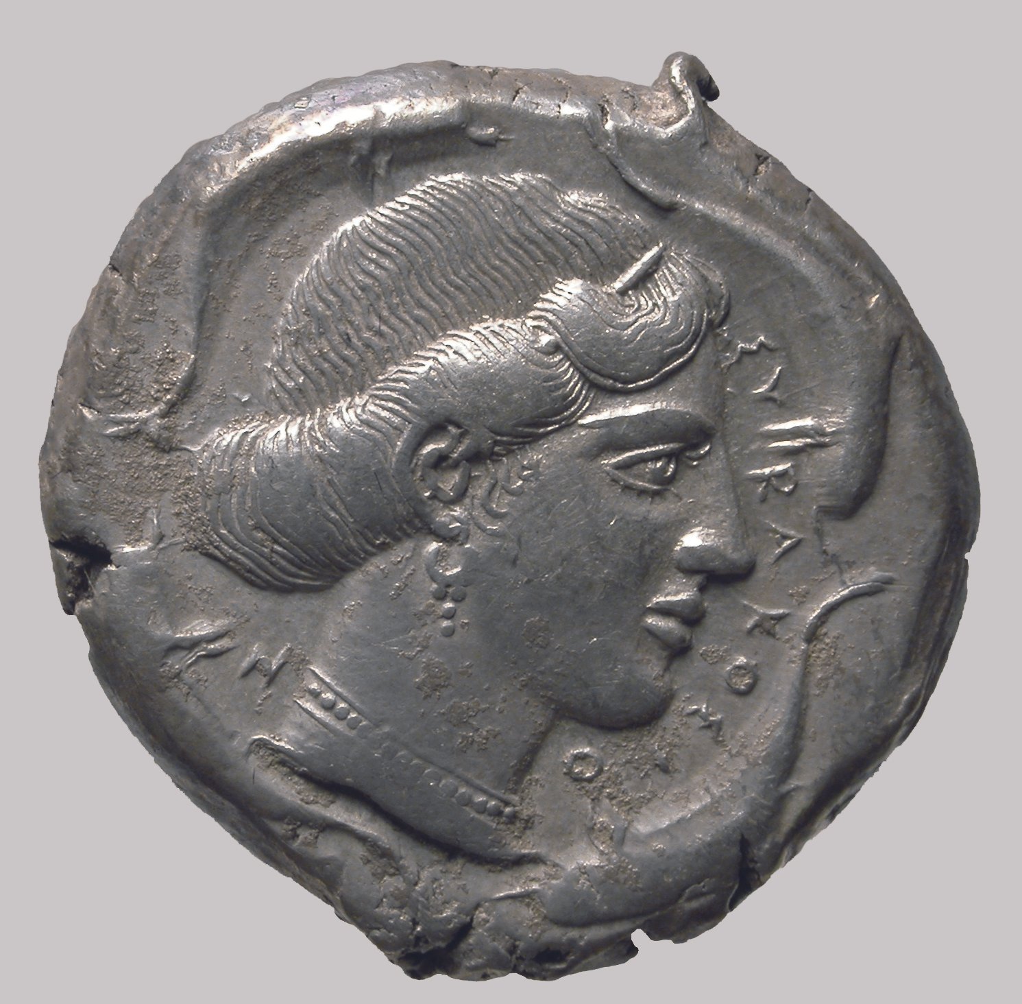 Tetradrachmon, VS: Artemis-Arethusa; RS: Quadriga und Nike (Winckelmann-Museum Stendal CC BY-NC-SA)