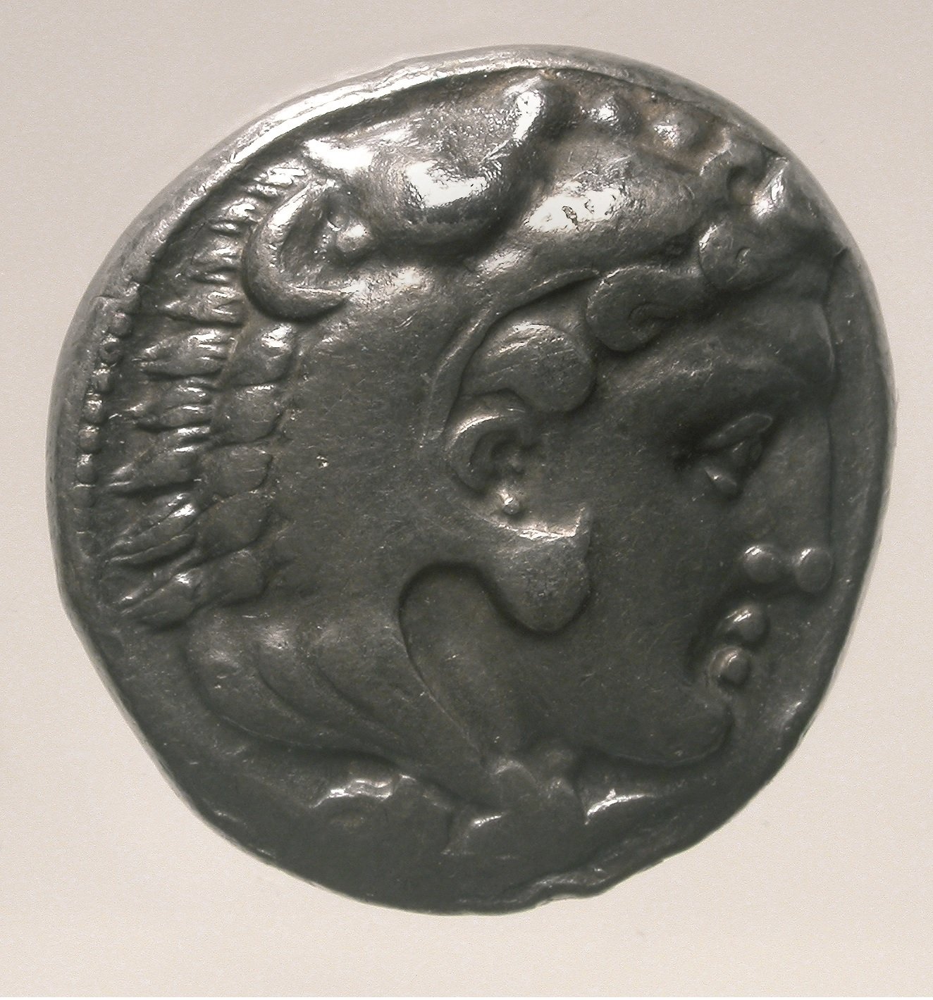 Tetradrachmon, VS: Kopf des Herakles mit Löwenfell; RS: Zeus mit Adler (Winckelmann-Museum Stendal CC BY-NC-SA)