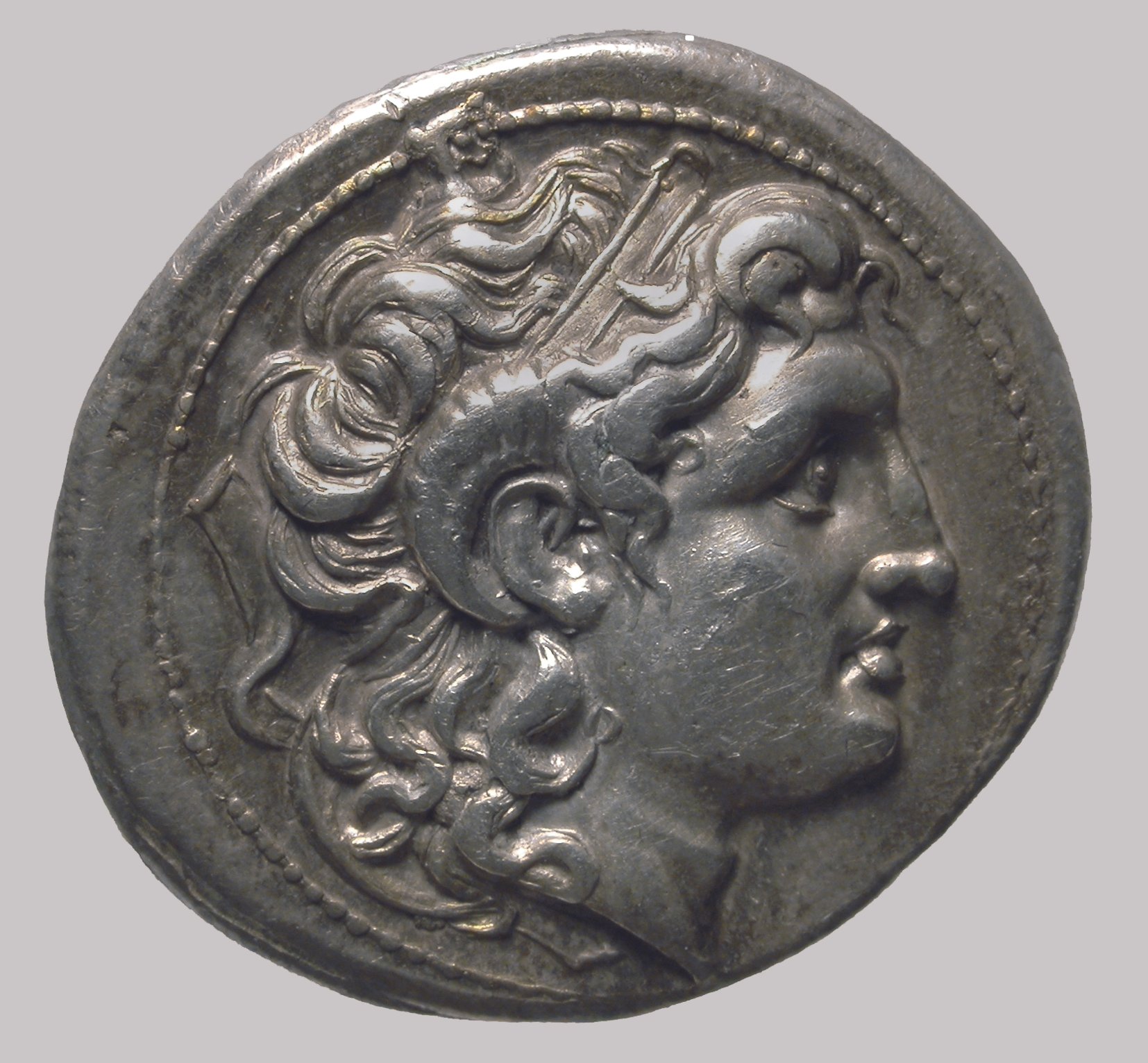 Tetradrachmon, VS: Kopf des Alexanders; RS: Athena mit Nike (Winckelmann-Museum Stendal CC BY-NC-SA)