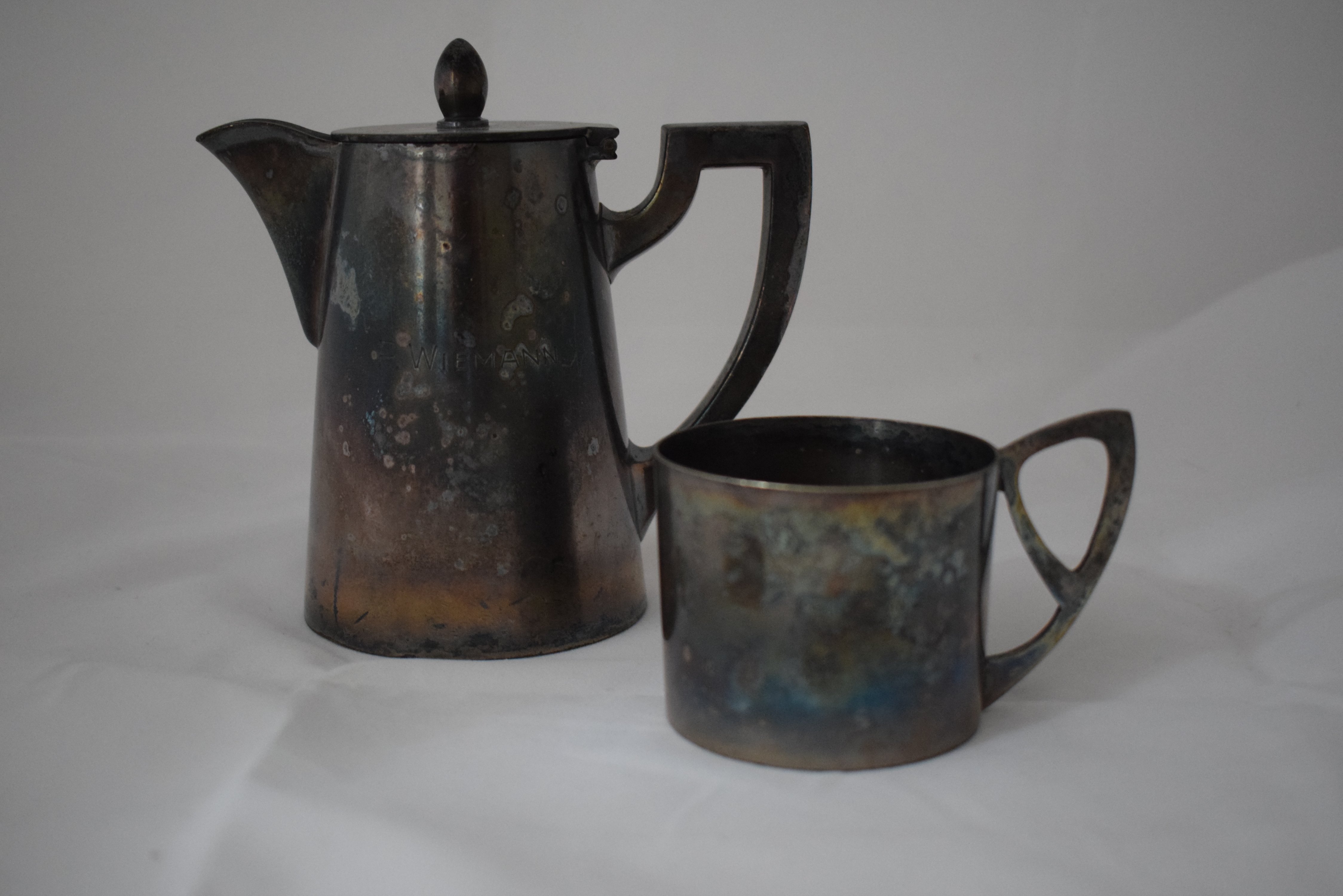 Teekännchen mit Tasse (Spengler-Museum CC BY-NC-SA)