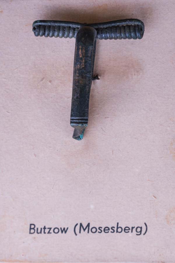 Armbrustfibel mit hohem Nadelhalter (Kreismuseum Jerichower Land, Genthin CC BY-NC-SA)