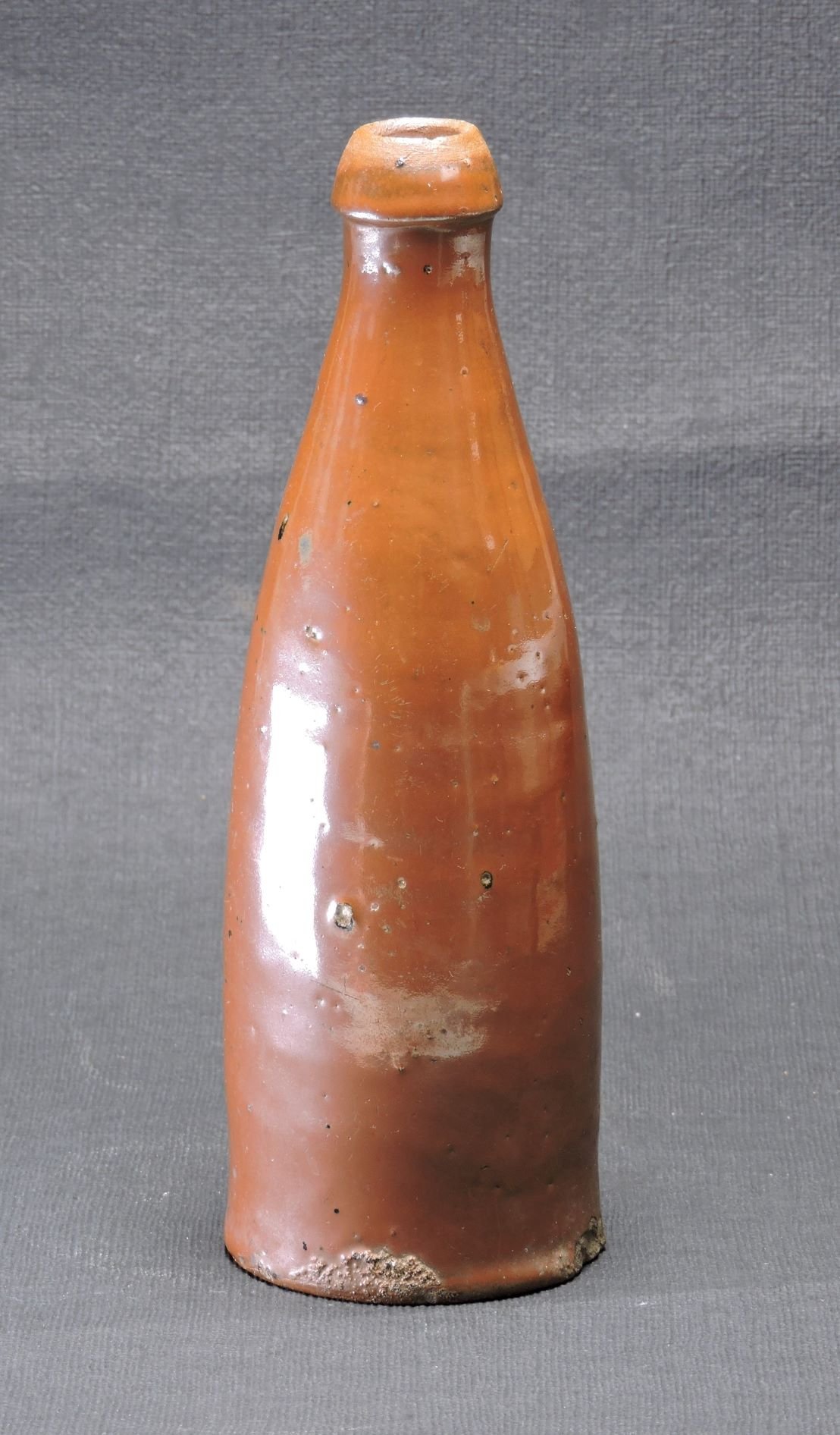 kleine Tonflasche 0,5l (Kreismuseum Jerichower Land, Genthin CC BY-NC-SA)