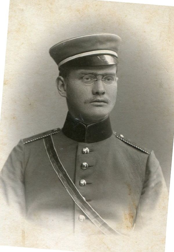Fotografie: Porträt, Herr in Uniform (Schloß Wernigerode GmbH RR-F)