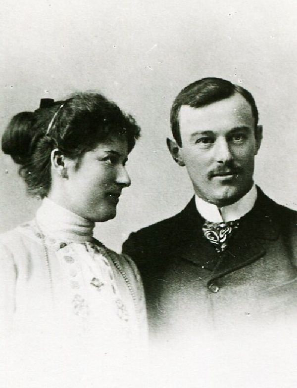 Fotografie: Porträtaufnahme eines jungen Paares (Schloß Wernigerode GmbH RR-F)