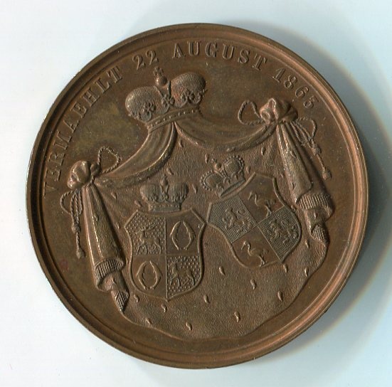 Hochzeitsmedaille, Bronze; Advers: plastisch Porträt Otto u. Anna zu Stolberg-Wgd. (Schloß Wernigerode GmbH RR-F)