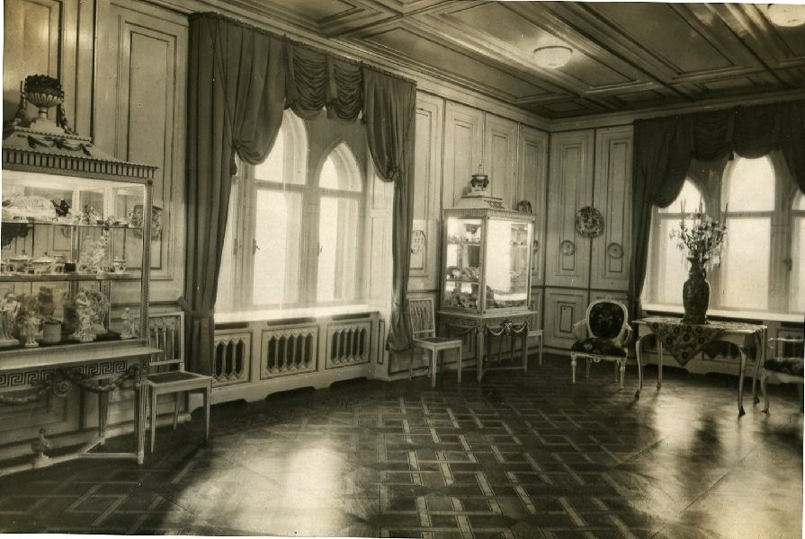 Fotografie, Das fürstliche Porzellankabinett um 1920 (Schloß Wernigerode GmbH RR-F)