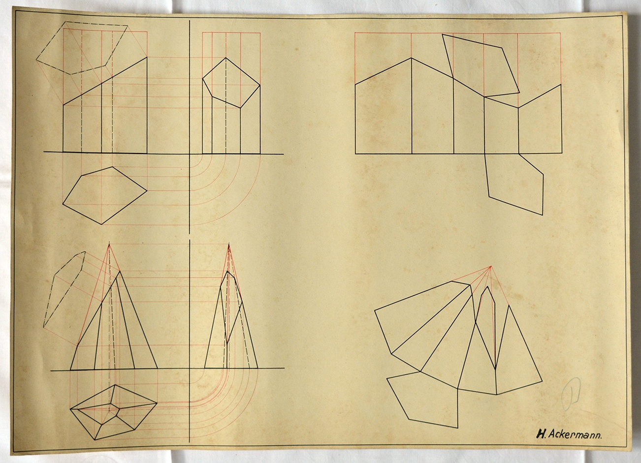 Geometrische Zeichnung (Mansfeld-Museum im Humboldt-Schloss CC BY-NC-SA)