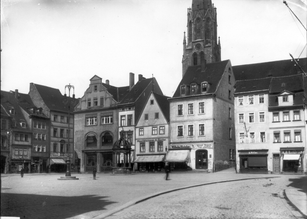 Merseburg, Marktplatz - Nordostseite (Kulturhistorisches Museum Schloss Merseburg CC BY-NC-SA)
