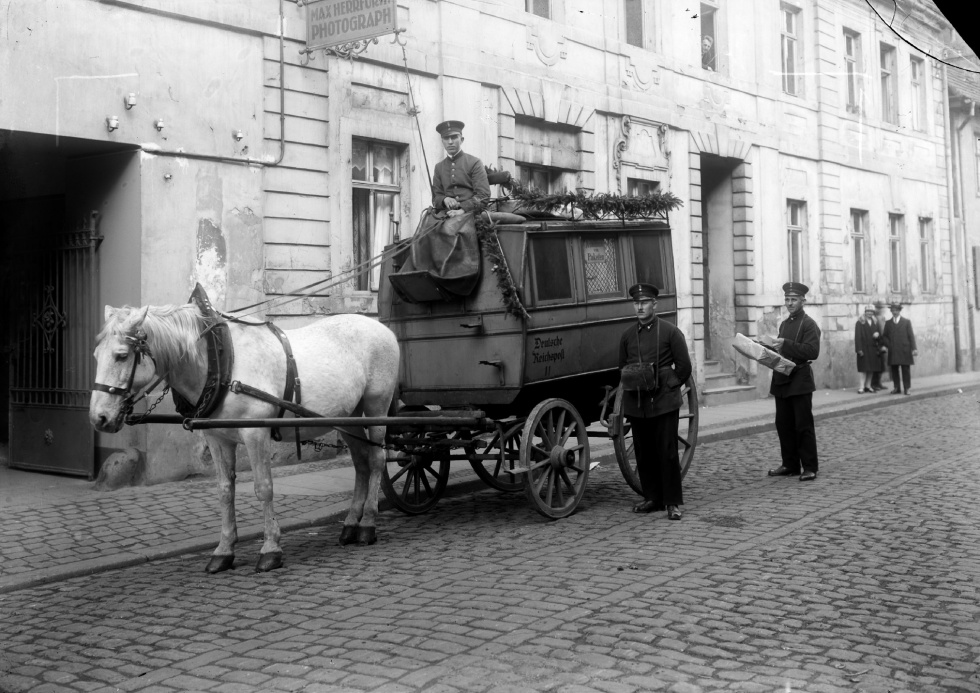 Merseburg, der letzte Paketpostwagen (Kulturhistorisches Museum Schloss Merseburg CC BY-NC-SA)