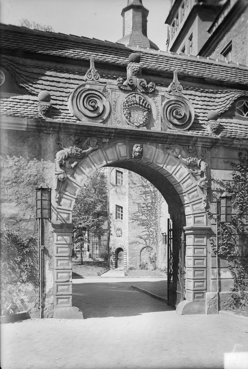 Merseburg, Vorschloss - Löwentor (Kulturhistorisches Museum Schloss Merseburg CC BY-NC-SA)