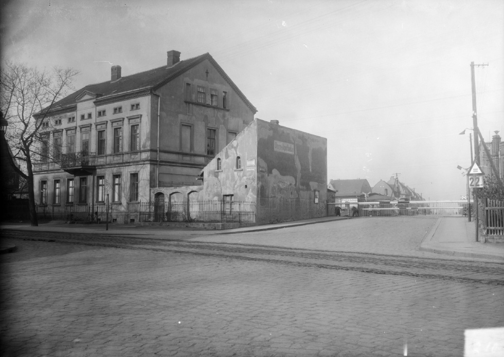 Merseburg, Bahnübergang am Roten Brückenrain (Kulturhistorisches Museum Schloss Merseburg CC BY-NC-SA)