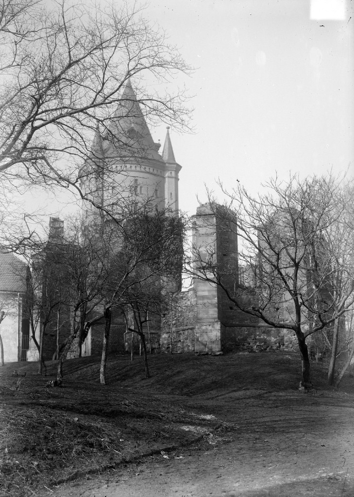 Merseburg, Blick auf die Ruine der Kirche St. Sixti (Kulturhistorisches Museum Schloss Merseburg CC BY-NC-SA)