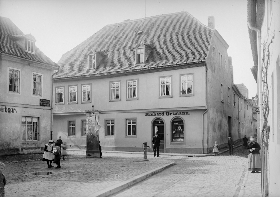 Merseburg, Schmale Straße - Ecke Kreuzstraße (Kulturhistorisches Museum Schloss Merseburg CC BY-NC-SA)