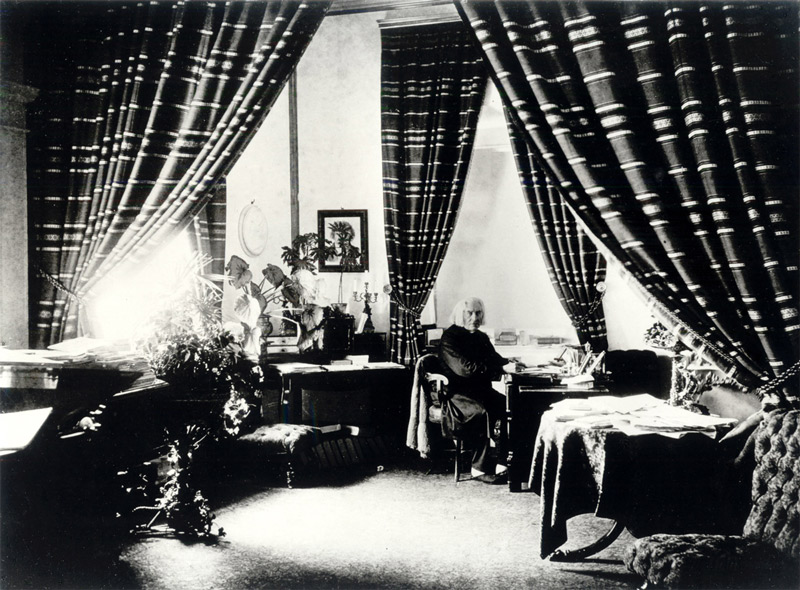 Franz Liszt in seinem Arbeitszimmer (Kulturstiftung Sachsen-Anhalt CC BY-NC-SA)
