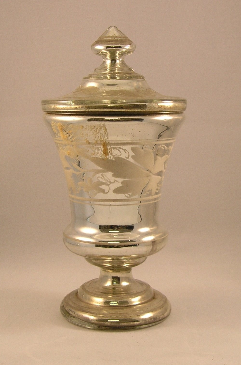 Deckelpokal Schaumglas 1 (Kreismuseum Jerichower Land, Genthin CC BY-NC-SA)