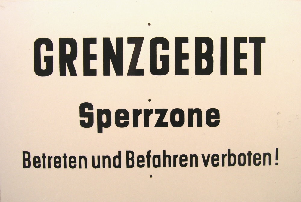 W 177.90a Sperrgebietsschild (Johann-Friedrich-Danneil-Museum Salzwedel CC BY-NC-SA)