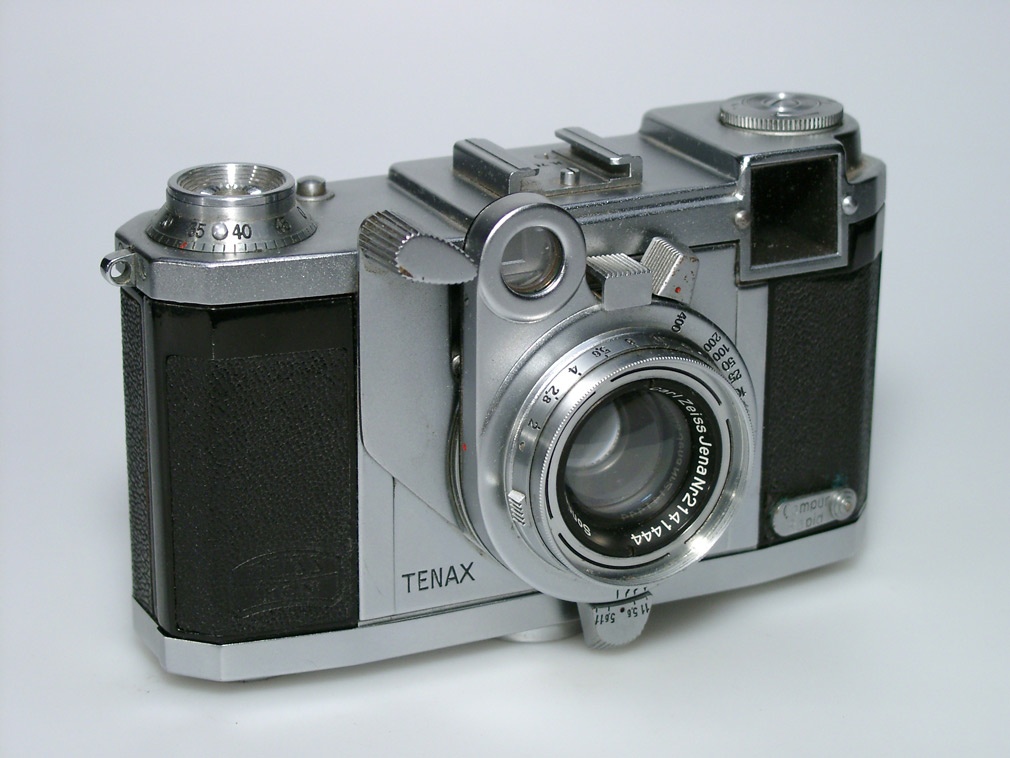 Kleinbildkamera &quot;Zeiss Ikon Tenax II&quot; (Industrie- und Filmmuseum Wolfen CC BY-NC-SA)