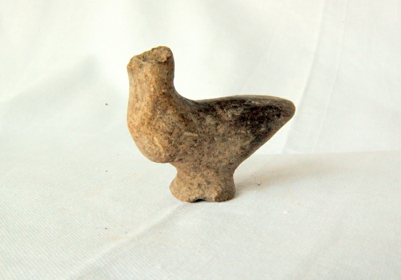 Kleine vogelförmige Tonfigur (Regionalgeschichtliche Sammlungen der Lutherstadt Eisleben CC BY-NC-SA)
