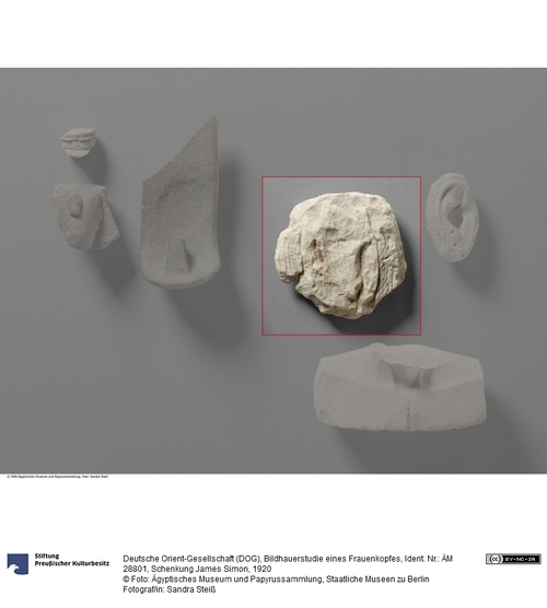 http://www.smb-digital.de/eMuseumPlus?service=ImageAsset&module=collection&objectId=775440&resolution=superImageResolution#4231370 (Ägyptisches Museum und Papyrussammlung, Staatliche Museen zu Berlin CC BY-NC-SA)