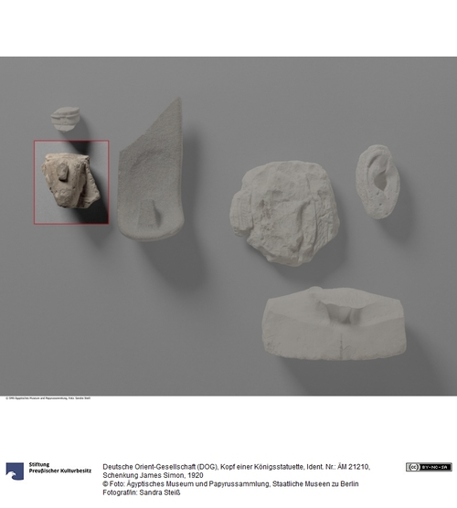 http://www.smb-digital.de/eMuseumPlus?service=ImageAsset&module=collection&objectId=605672&resolution=superImageResolution#4231288 (Ägyptisches Museum und Papyrussammlung, Staatliche Museen zu Berlin CC BY-NC-SA)