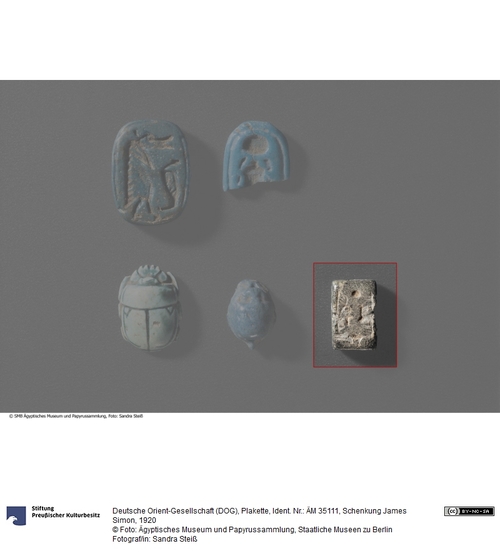 http://www.smb-digital.de/eMuseumPlus?service=ImageAsset&module=collection&objectId=776820&resolution=superImageResolution#4231537 (Ägyptisches Museum und Papyrussammlung, Staatliche Museen zu Berlin CC BY-NC-SA)