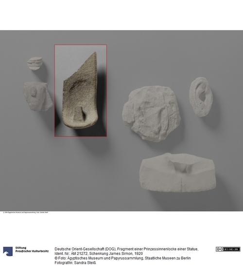 http://www.smb-digital.de/eMuseumPlus?service=ImageAsset&module=collection&objectId=605590&resolution=superImageResolution#4231318 (Ägyptisches Museum und Papyrussammlung, Staatliche Museen zu Berlin CC BY-NC-SA)