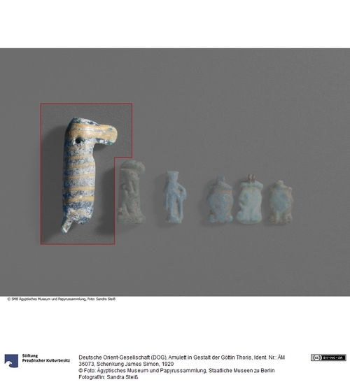 http://www.smb-digital.de/eMuseumPlus?service=ImageAsset&module=collection&objectId=777743&resolution=superImageResolution#4231586 (Ägyptisches Museum und Papyrussammlung, Staatliche Museen zu Berlin CC BY-NC-SA)