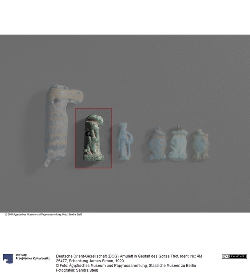 http://www.smb-digital.de/eMuseumPlus?service=ImageAsset&module=collection&objectId=605531&resolution=superImageResolution#4231364 (Ägyptisches Museum und Papyrussammlung, Staatliche Museen zu Berlin CC BY-NC-SA)