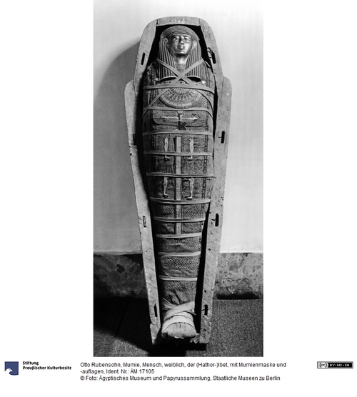 http://www.smb-digital.de/eMuseumPlus?service=ImageAsset&module=collection&objectId=767658&resolution=superImageResolution#2927396 (Ägyptisches Museum und Papyrussammlung, Staatliche Museen zu Berlin CC BY-NC-SA)